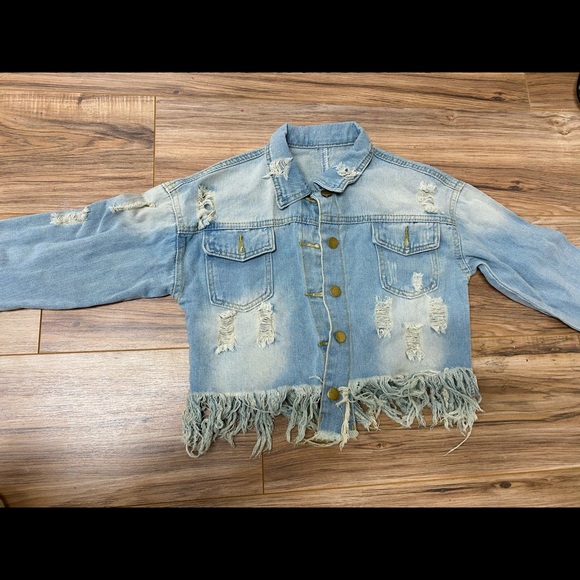 Cropped fringe jean jacket ripped light blue size small adult - Picture 4 of 9